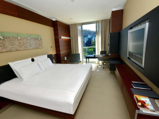 Classic Double room with city view
