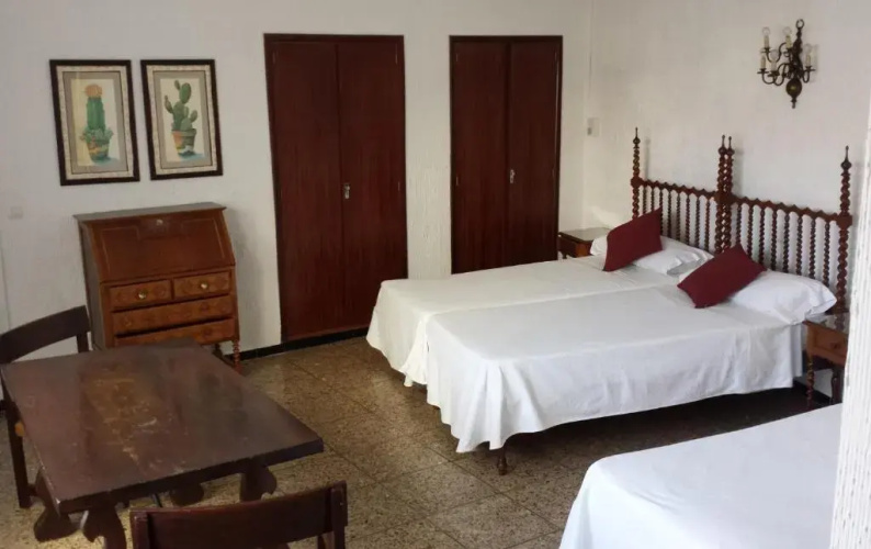 Hostal Ca's Bombu