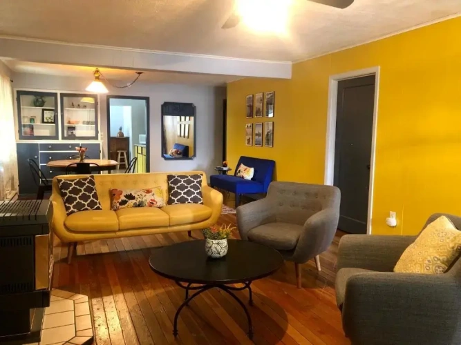 2 Bedrooms Apartment