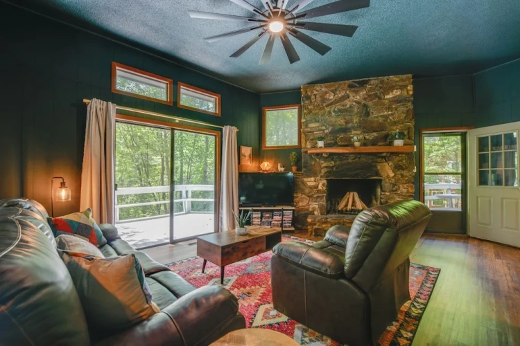 2 Bedrooms Cottage