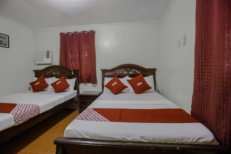 OYO 741 Sierra Travellers Inn
