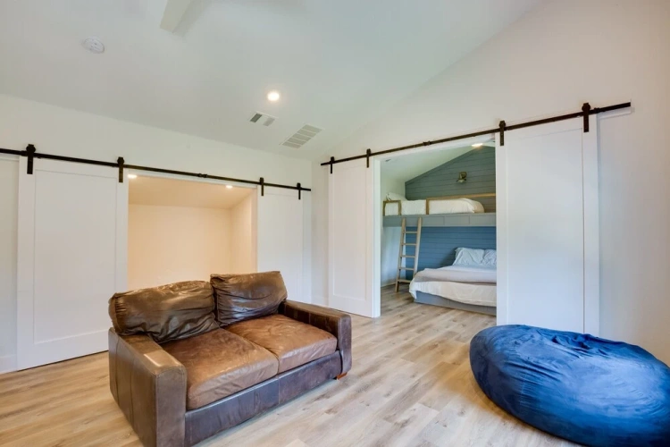 Guest rooms