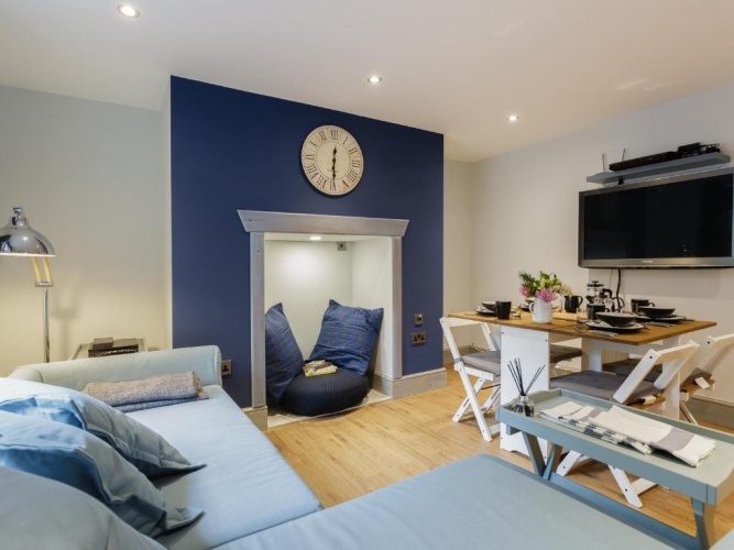 Deluxe Apartment