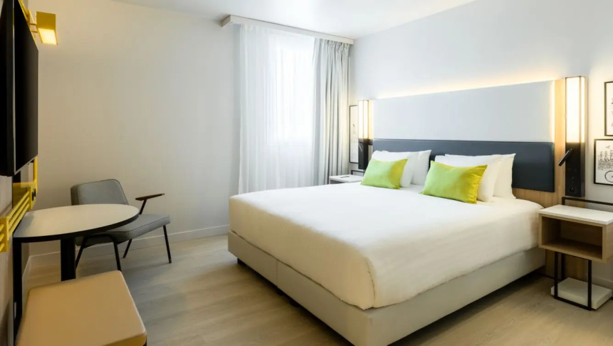 Deluxe Quadruple room