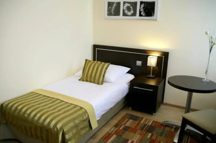 Hotel Safir