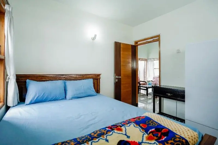 3 Bedrooms Villa with balcony