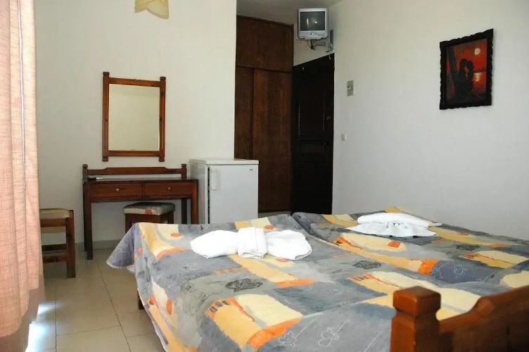 Albatross Hotel