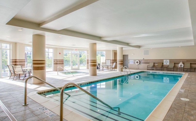 Holiday Inn Express And Suites Charleston Arpt Con photo 18