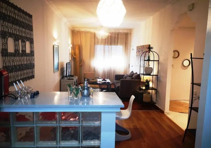 2 Bedrooms Apartment