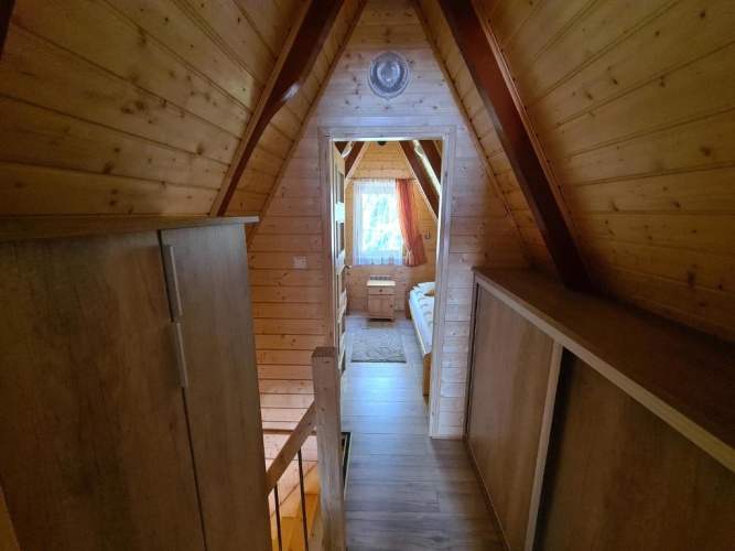 2 Bedrooms Chalet