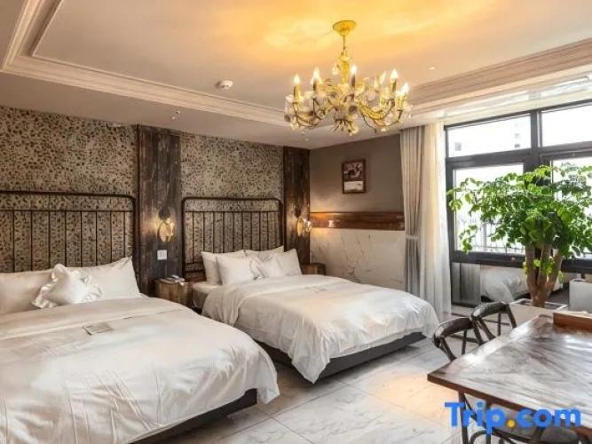 Quadruple Family Suite