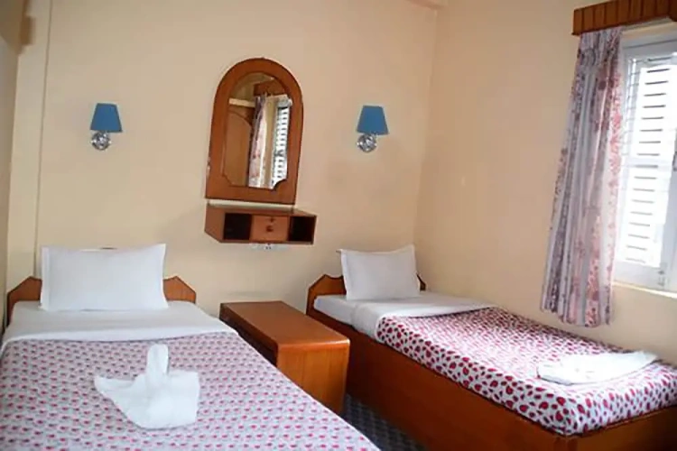 Economy Triple room