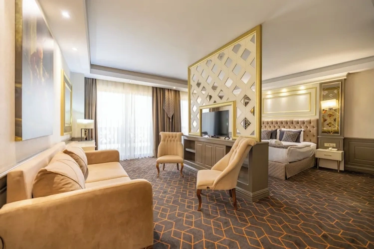Suite with balcony
