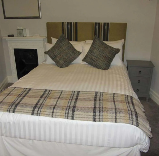 Monties Guest House