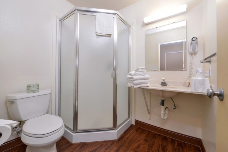 Americas Best Value Inn - Madison photo 10