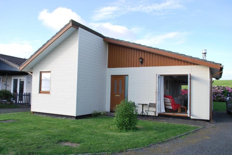 2 Bedrooms Cottage