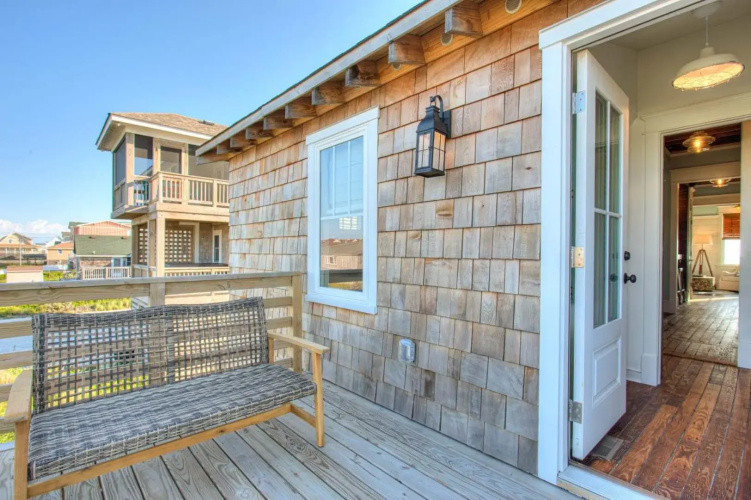 4115 Coastal Cottage 1 Min Walk to Beach