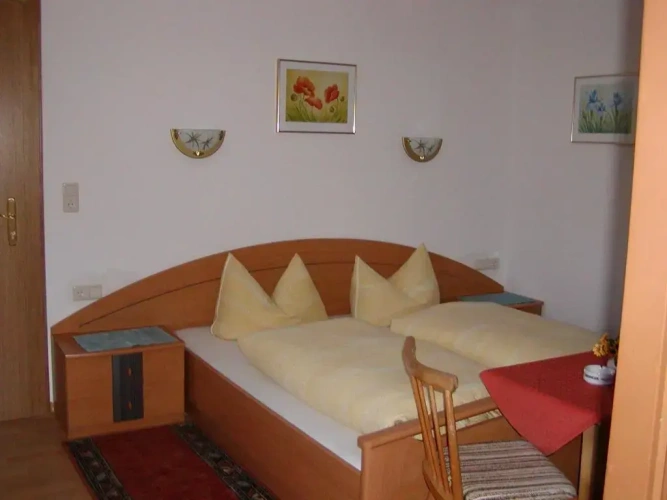 3 Bedrooms Apartment