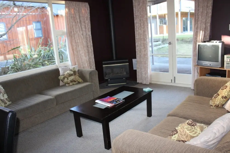 6 Denby Place