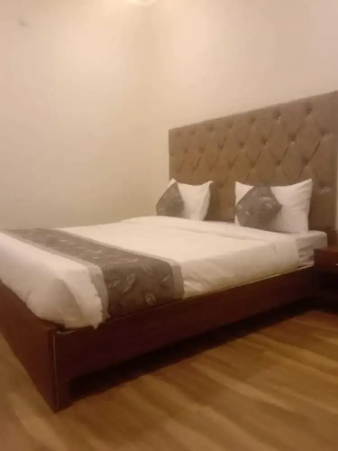 Hotel C S Inn