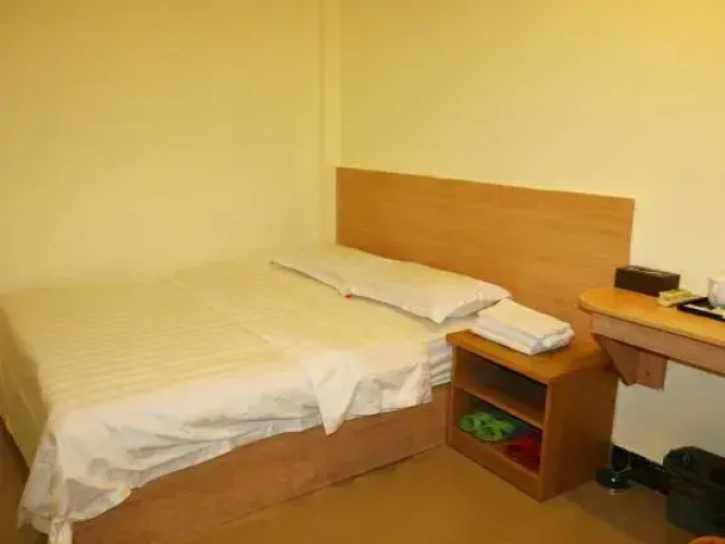 Foshan Xinxin Hotel (Sanshui Square)