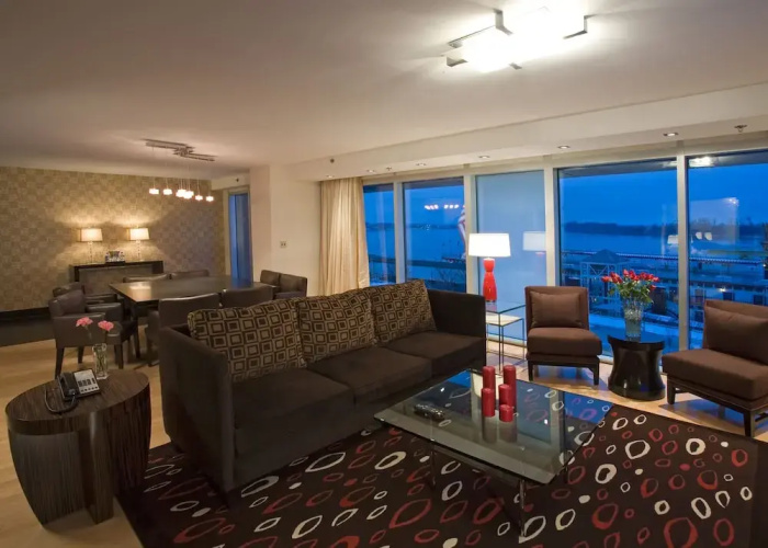 Le Merigot Hotel