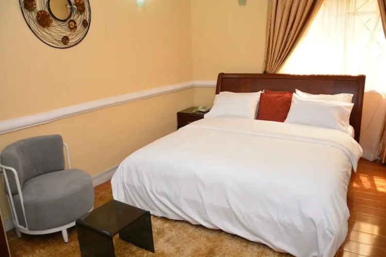Aishar Residence
