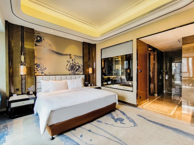 Superior Double room with city view