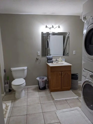 Private Apartment Suite Near World-class Skiing