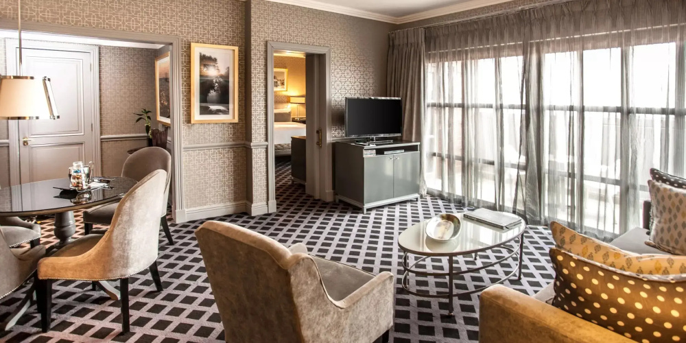 Luxury Suite