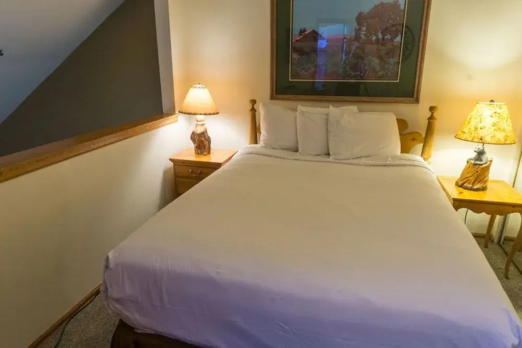 River Mtn Lodge E307