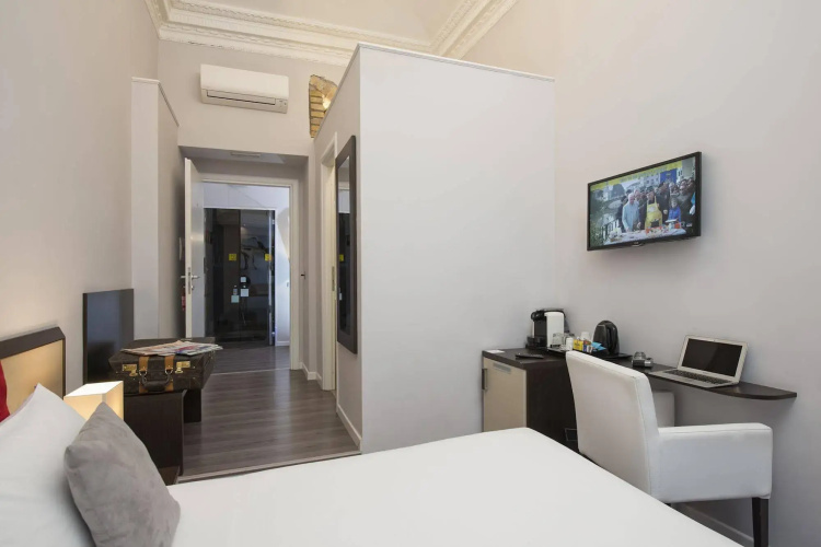Arenula Suites