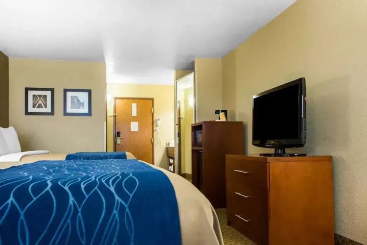 Comfort Inn & Suites