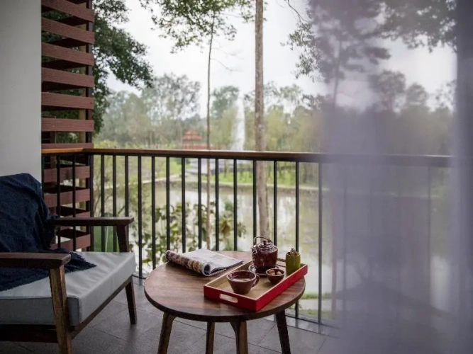 Deluxe Twin room with balcony