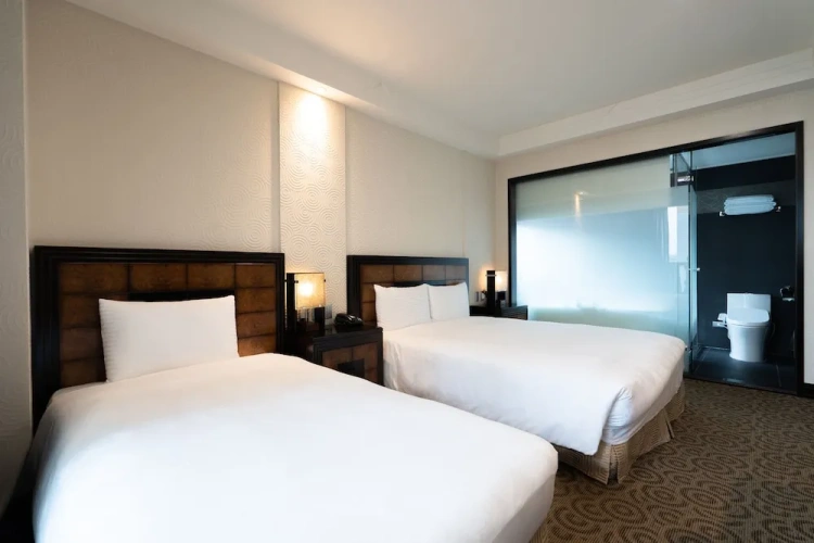 Deluxe Triple room with balcony