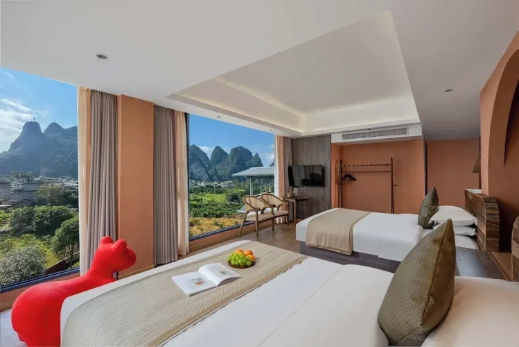 Luxury Twin room with mountain view
