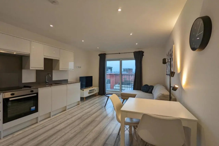 Hounslow Apartments by Charles Hope