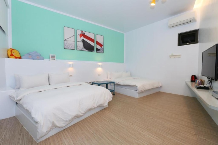 Deluxe Family Suite