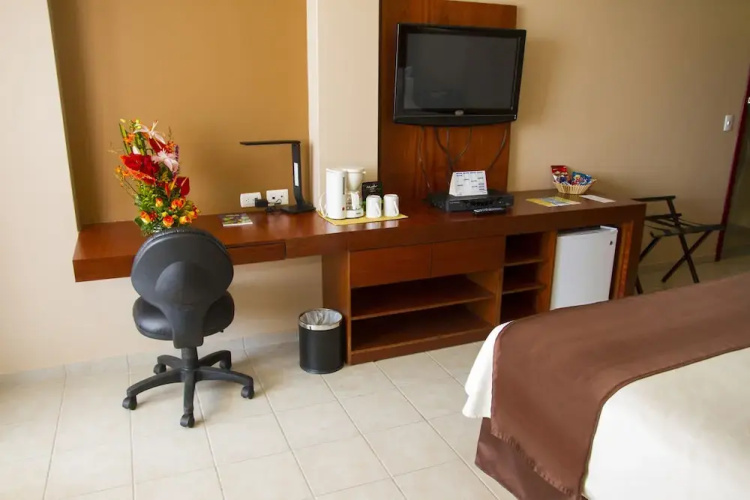 Howard Johnson Plaza Hotel Manta