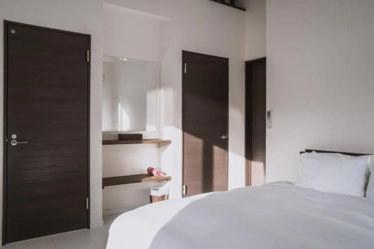 3 Bedrooms Apartment