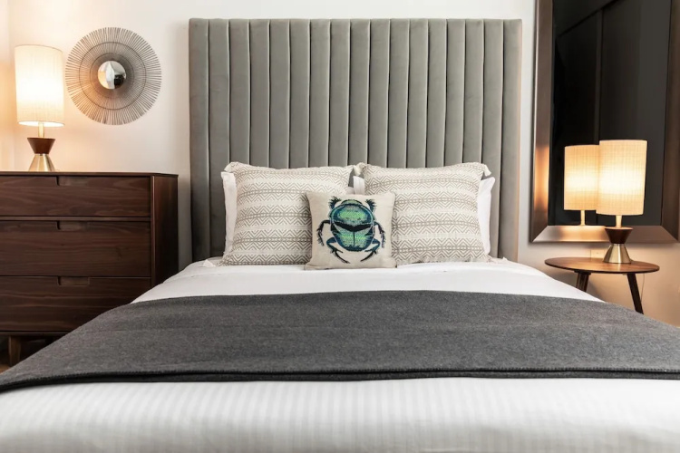 Domicile Suites at Harbor Steps