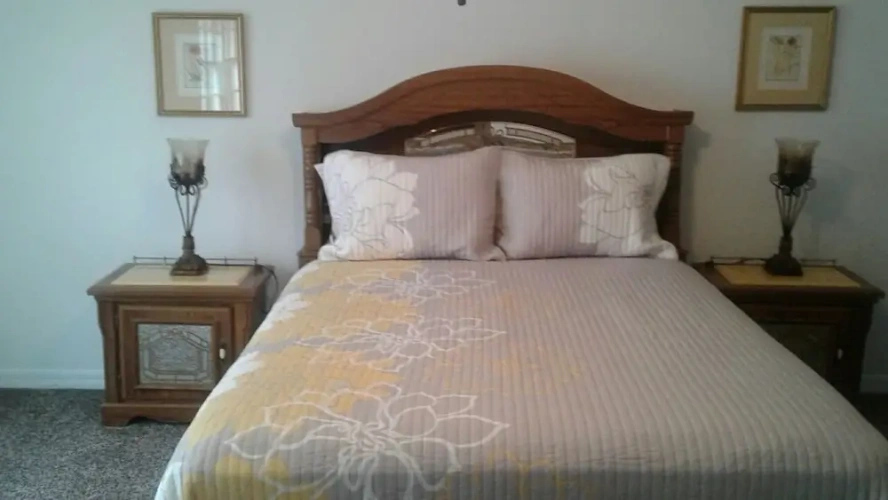3 Bedrooms Family Basement Cottage