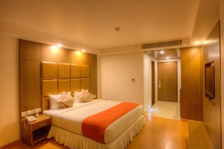 Premium Double room with city view