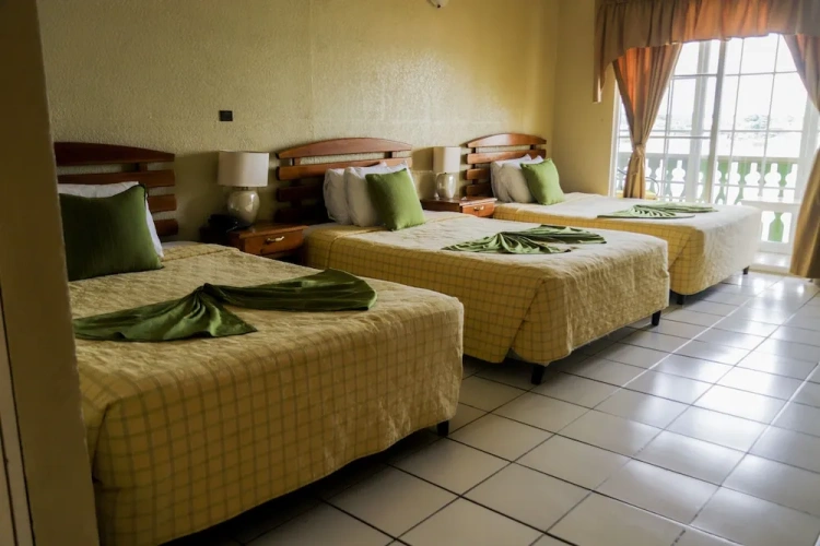 Deluxe Triple room