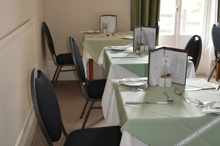 Torrs Hotel