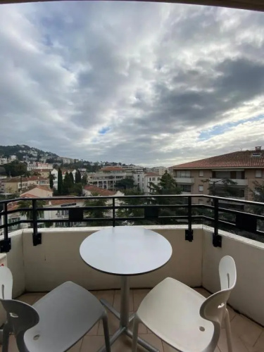 Eden Palace Apartment