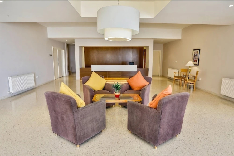 Saltus Hotel