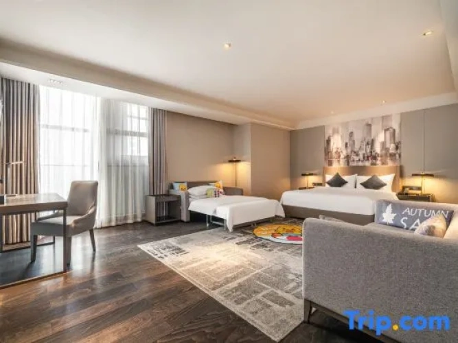Deluxe Family Suite