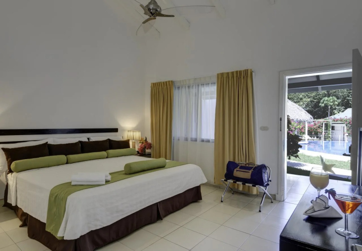 Seis Playas Hotel
