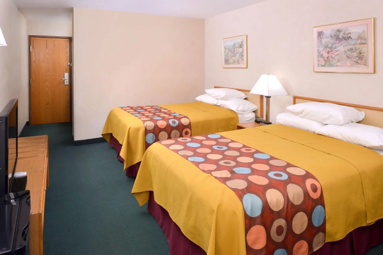 Standard Quadruple room